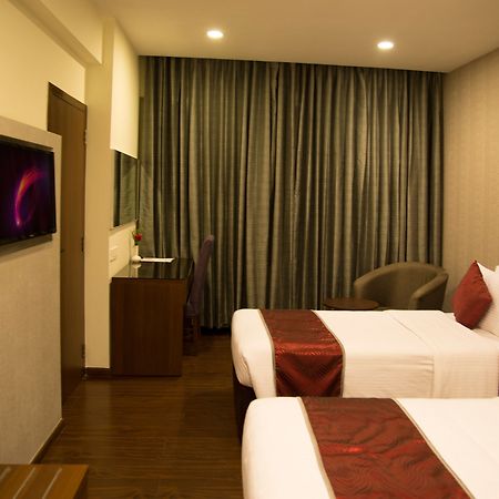 V7 Hotel Chennai Exterior photo