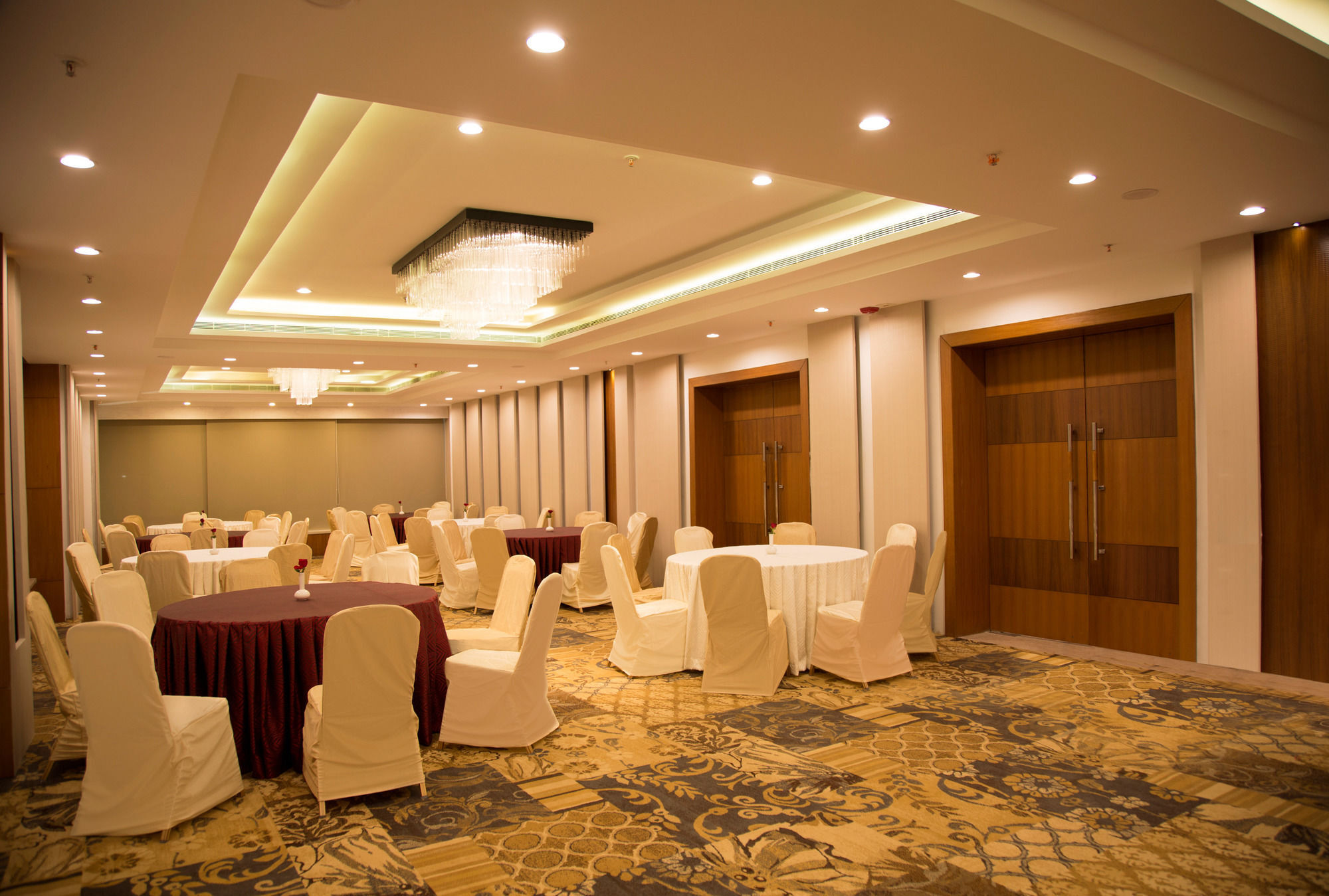 V7 Hotel Chennai Exterior photo