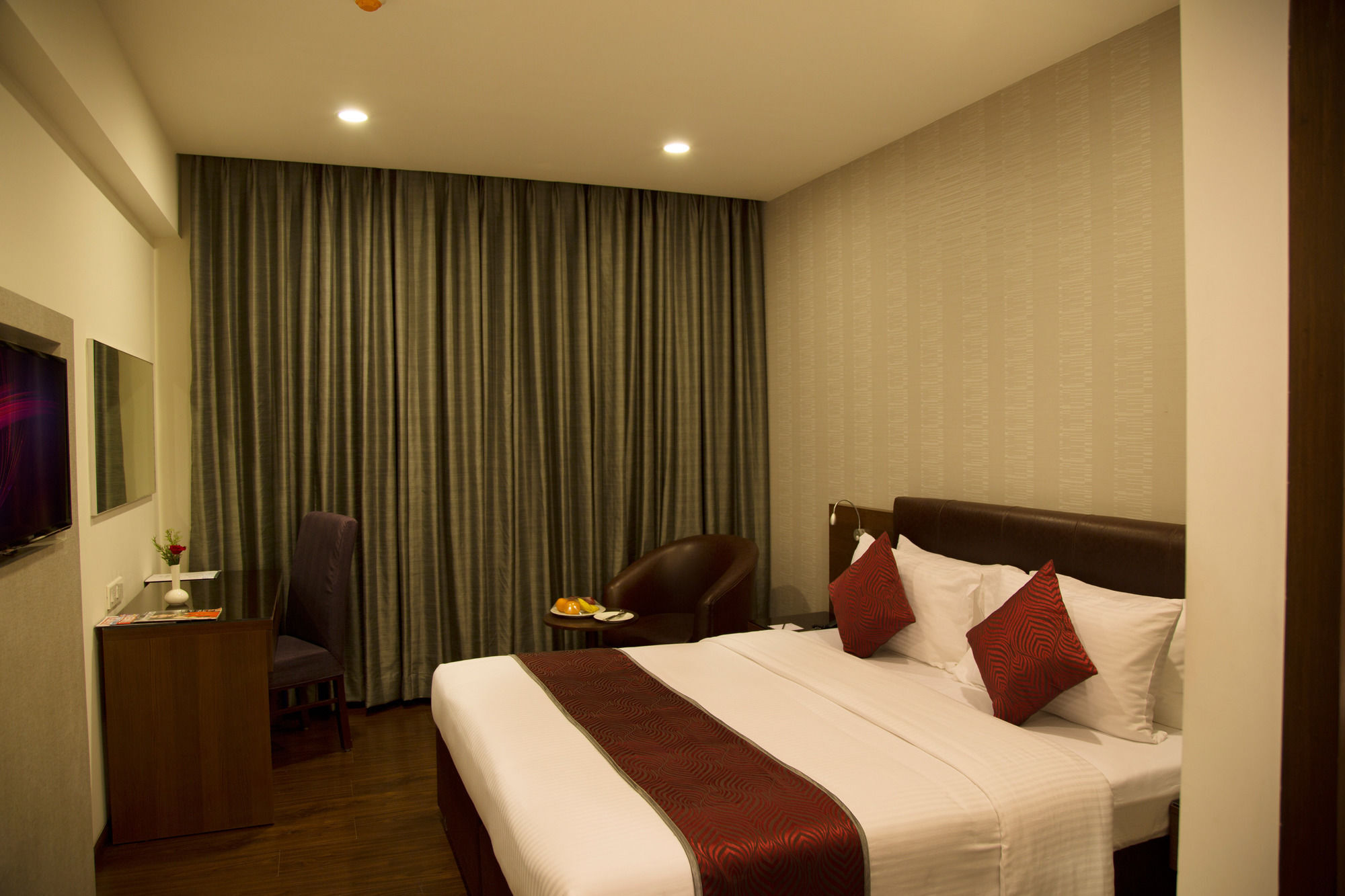 V7 Hotel Chennai Exterior photo